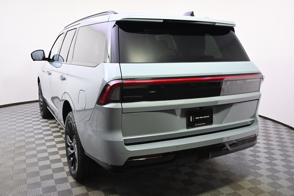 New 2026 Gray Lincoln Reserve image 4