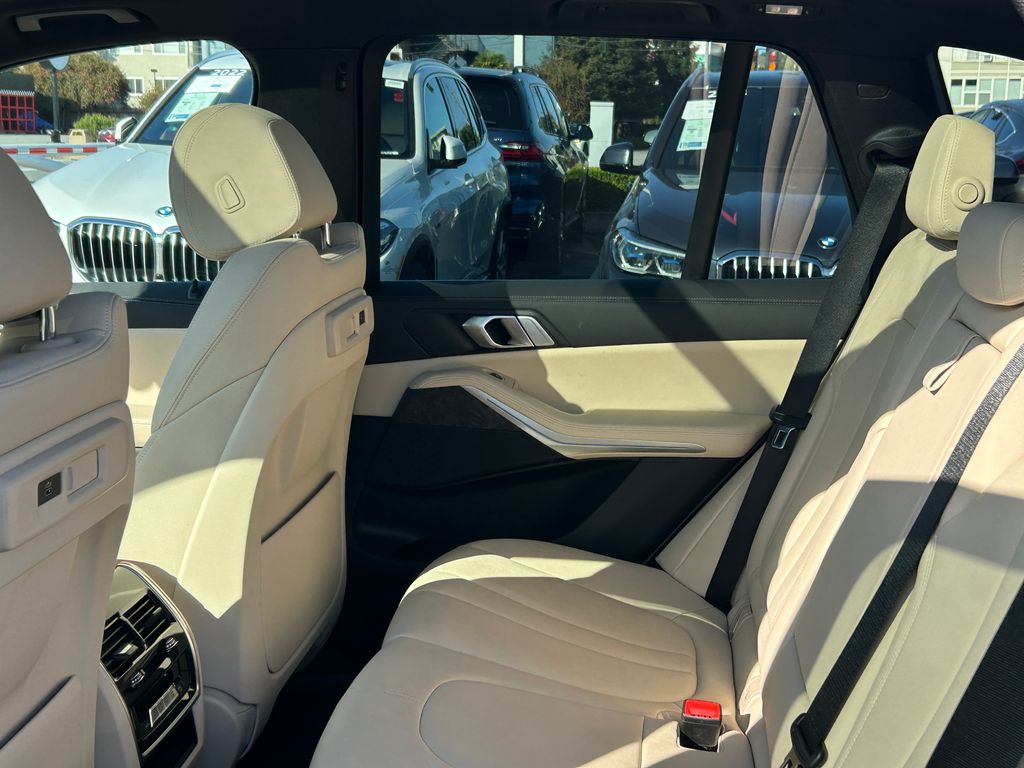 2022 BMW X5 xDrive45e 29