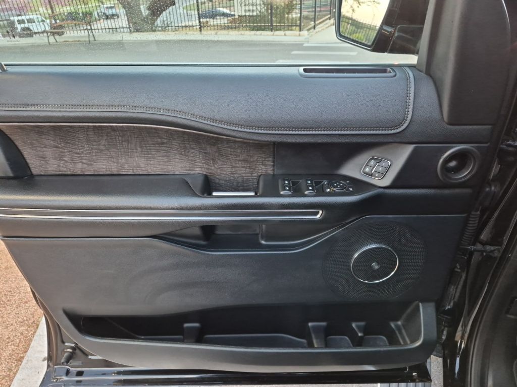 Used Car 2021 Ford Expedition  Limited For Sale Under $35,000 In Austin, Texas