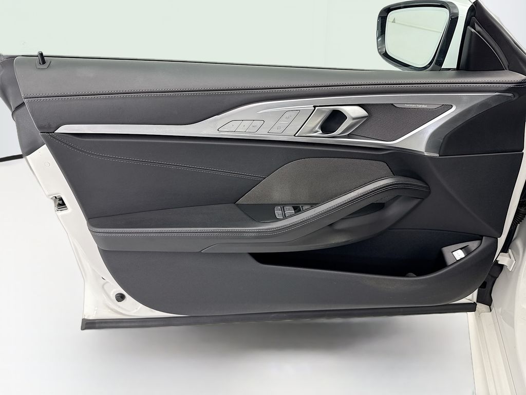 Thumbnail: 2023 BMW 8 Series - 23