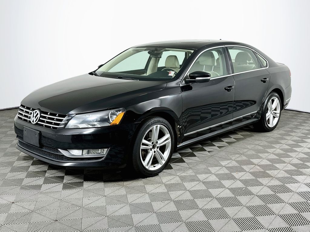 Black 2013 Volkswagen Passat Sedan Front-Wheel Drive 6-Speed Dual Clutch