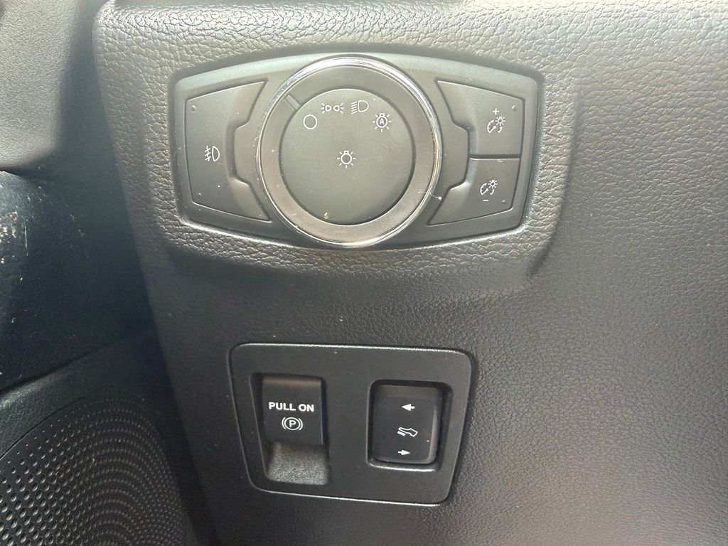 Certified Used 2018 Gray Ford XLT image 27