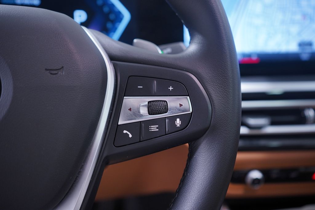 Thumbnail: 2023 BMW 3 Series - 21