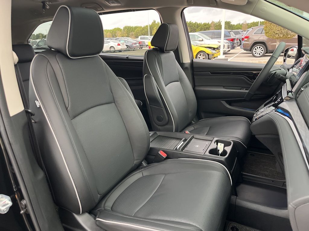 Thumbnail: 2026 Honda Odyssey - 30