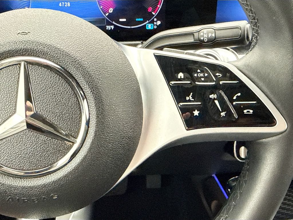 Thumbnail: 2025 Mercedes-Benz GLB - 12