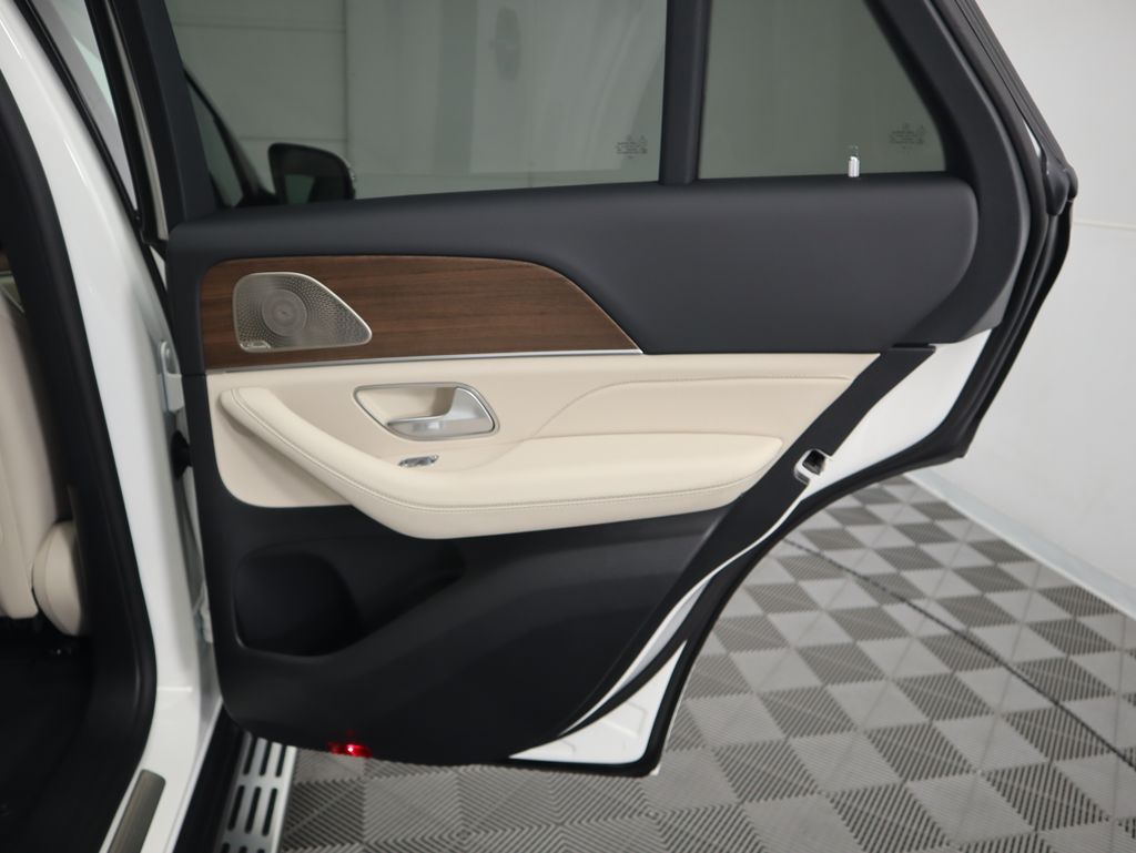 Thumbnail: 2026 Mercedes-Benz GLE - 29
