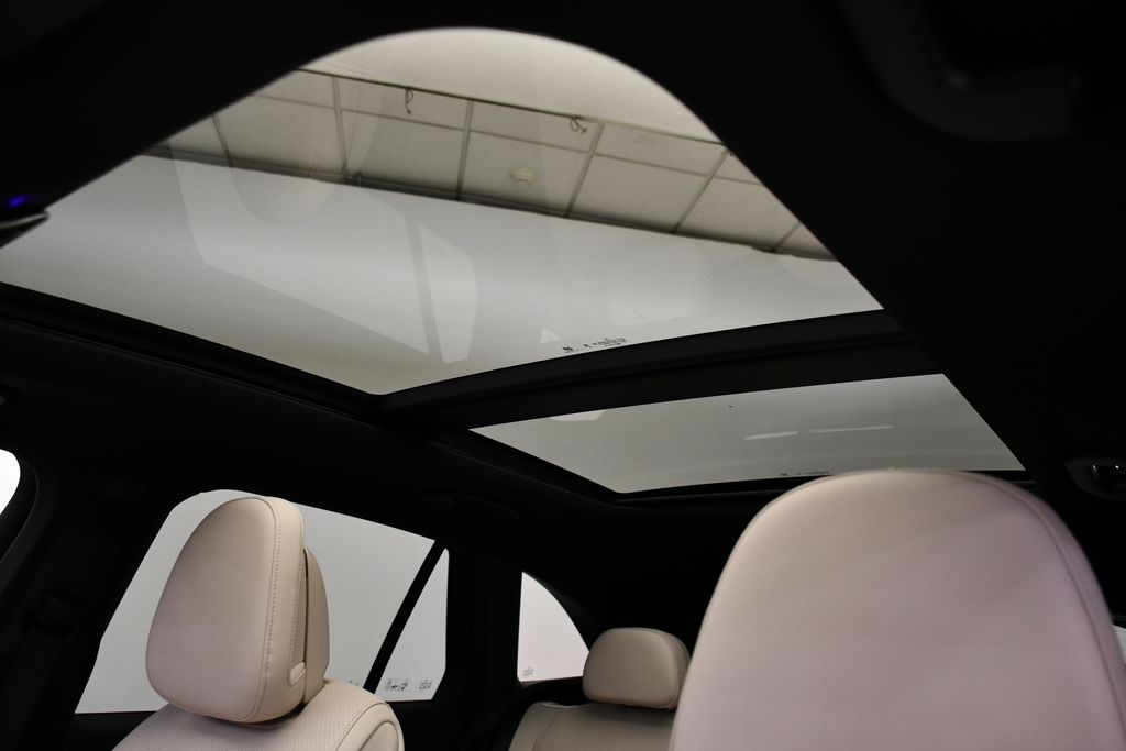 Thumbnail: 2026 Mercedes-Benz GLC - 17