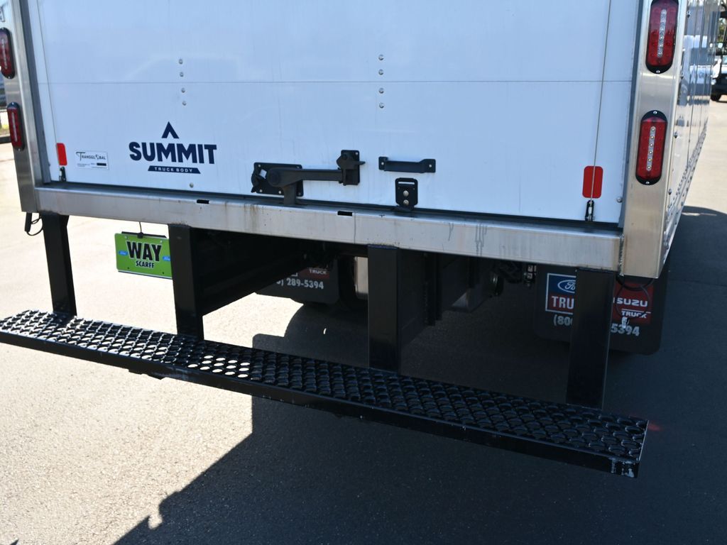 2024 Isuzu NPR HD 