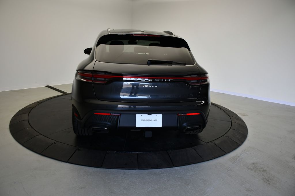Thumbnail: 2026 Porsche Macan - 7