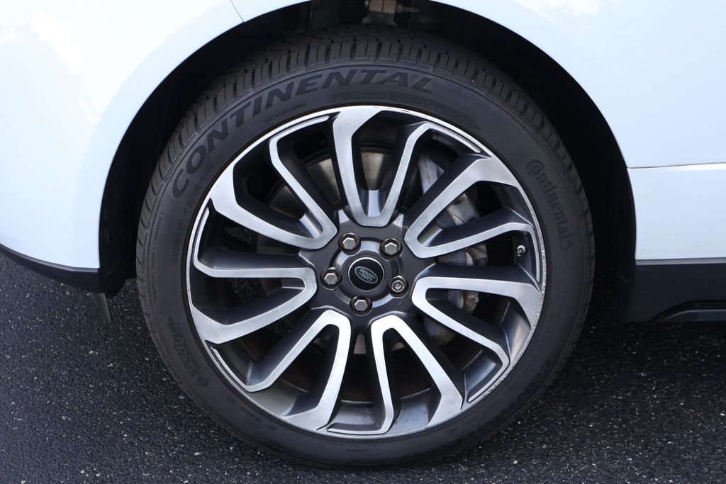 Thumbnail: 2016 Land Rover Range Rover - 11