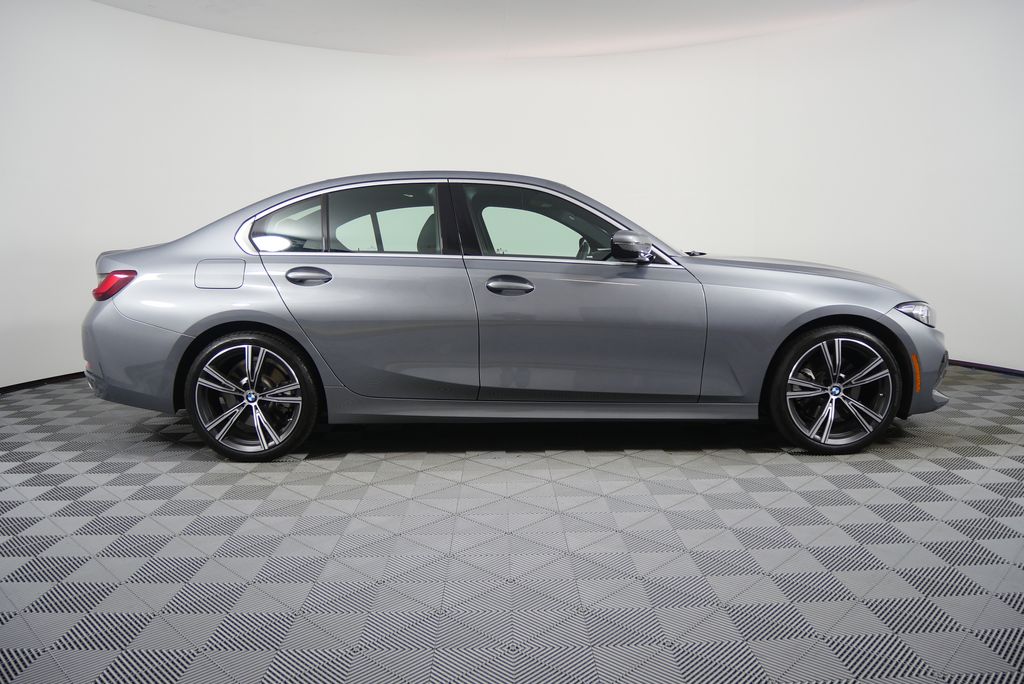 Thumbnail: 2024 BMW 3 Series - 2