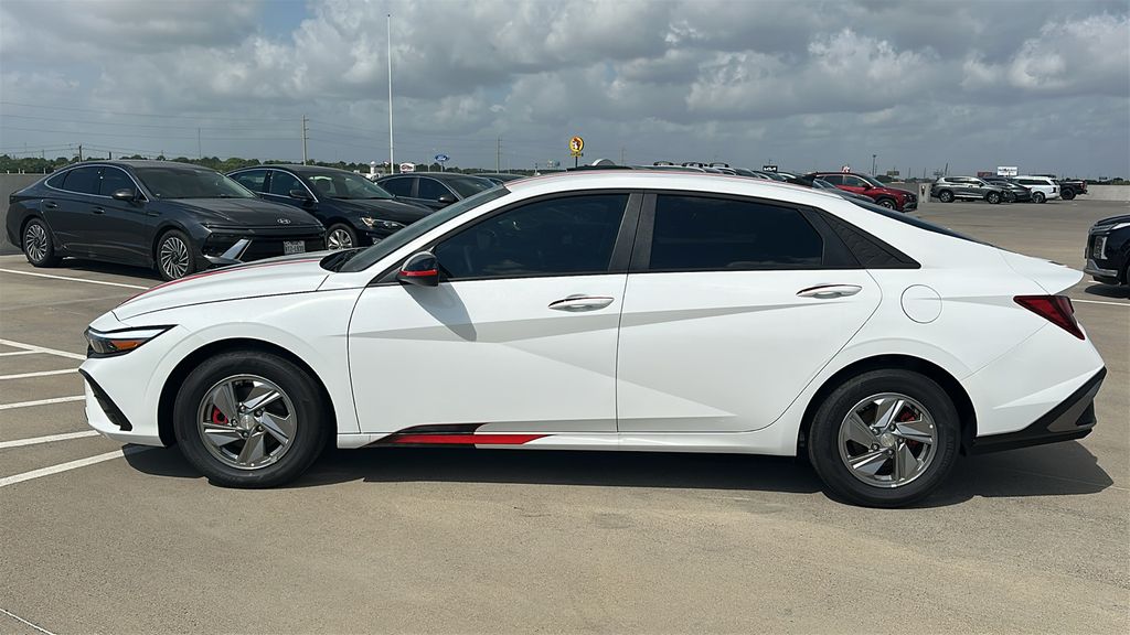 2026 Hyundai Elantra SE - 10