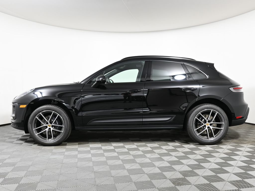 2024 Porsche Macan  2