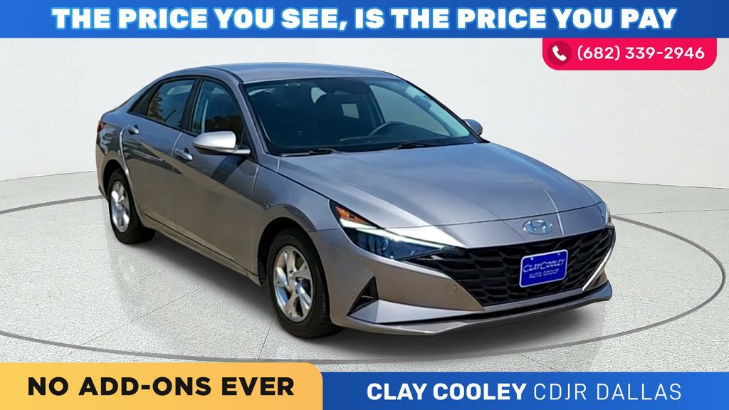 2023 Hyundai Elantra SE