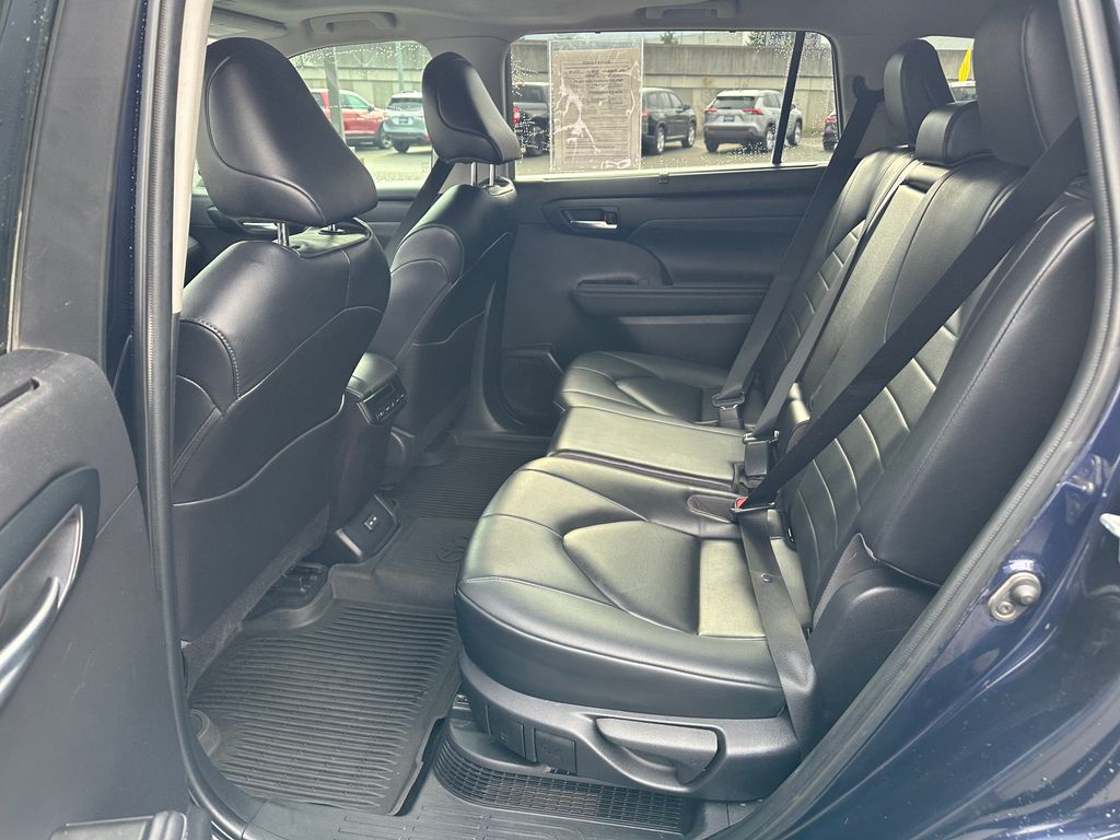 2023 Toyota Highlander Hybrid XLE