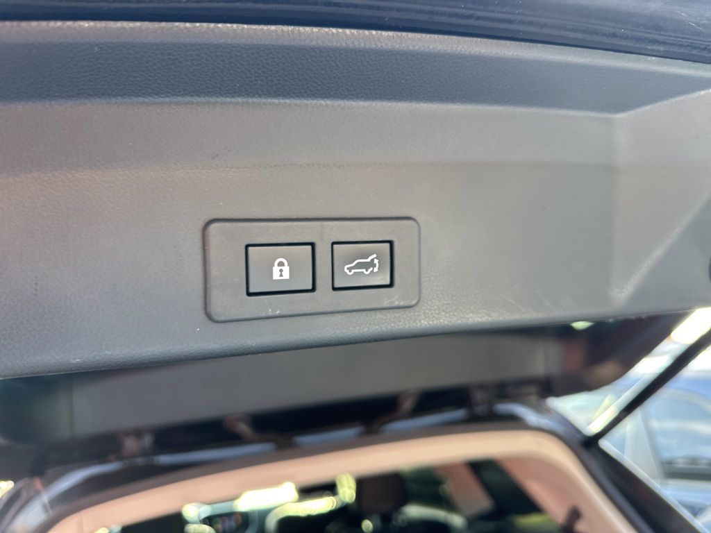 Used 2021 Black Subaru Limited image 9