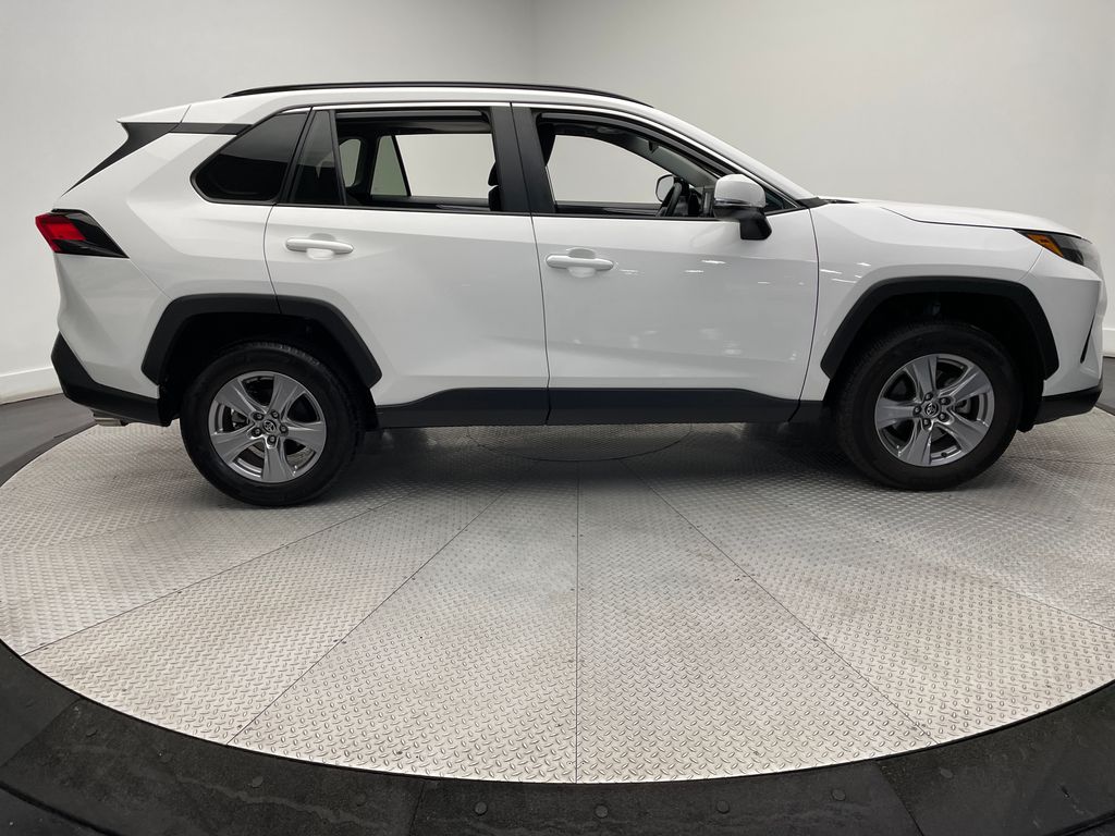 2022 Toyota RAV4 XLE 4