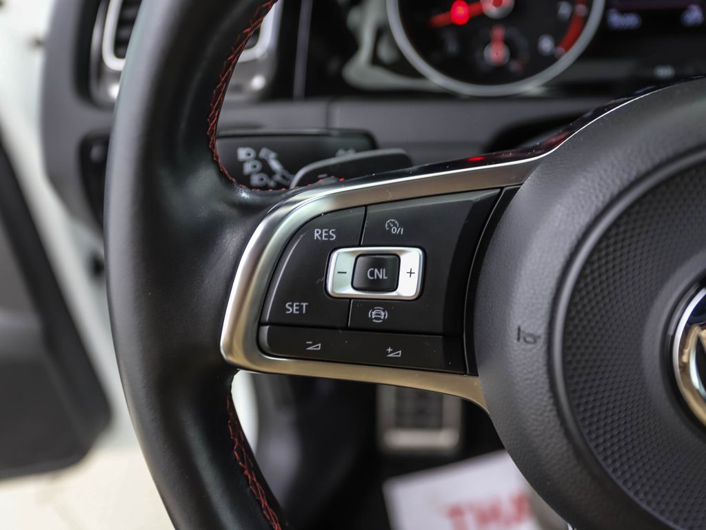 Thumbnail: 2019 Volkswagen Golf - 12