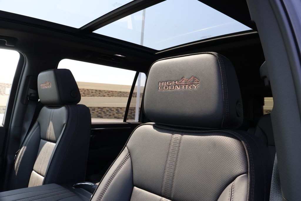 Thumbnail: 2025 Chevrolet Suburban - 16