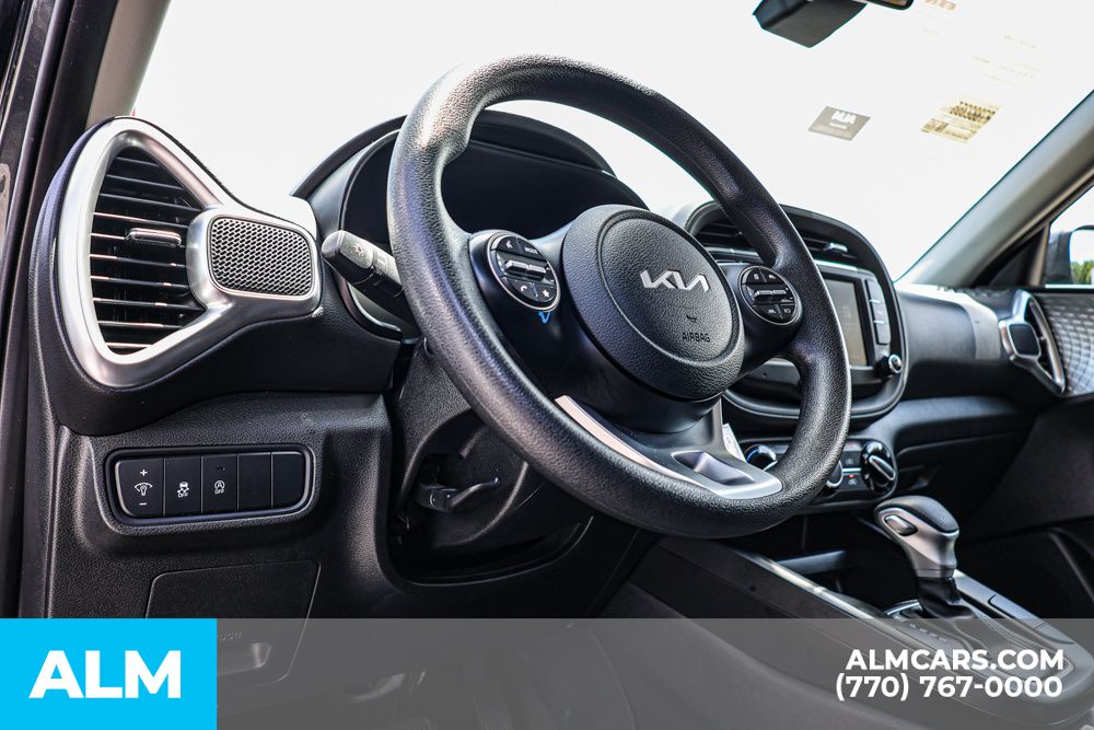 2023 Kia Soul LX photo 23