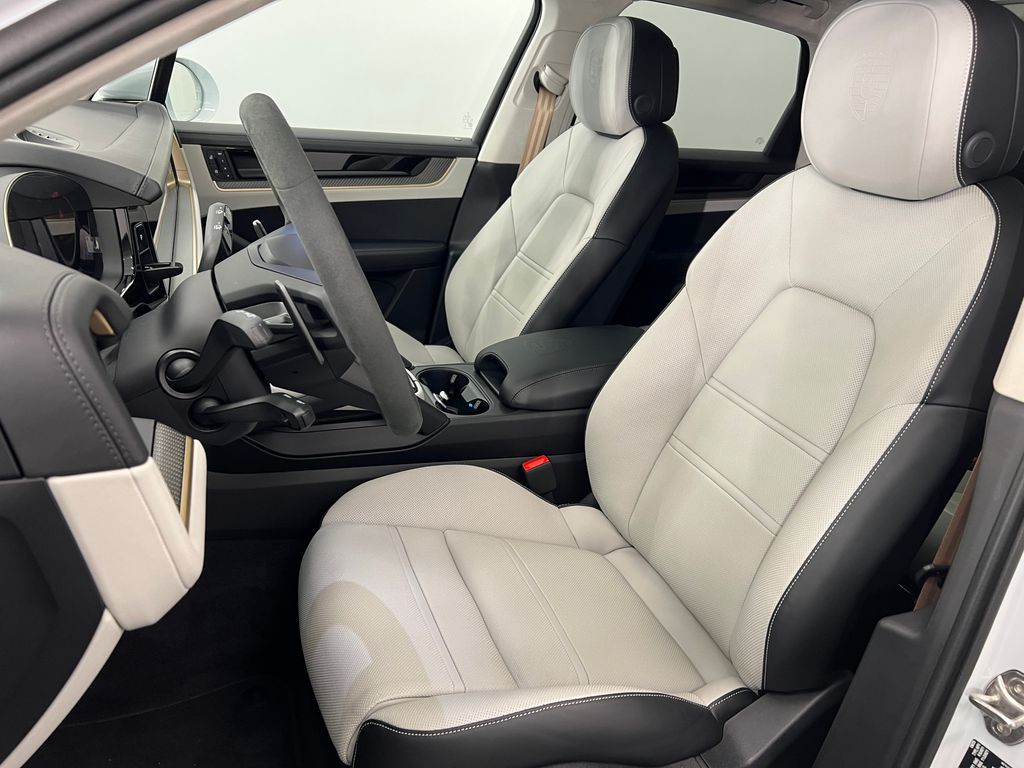 Thumbnail: 2026 Porsche Cayenne - 5