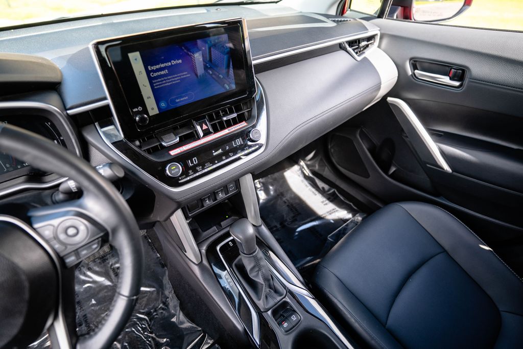 Used 2025 Toyota Corolla Cross SUV