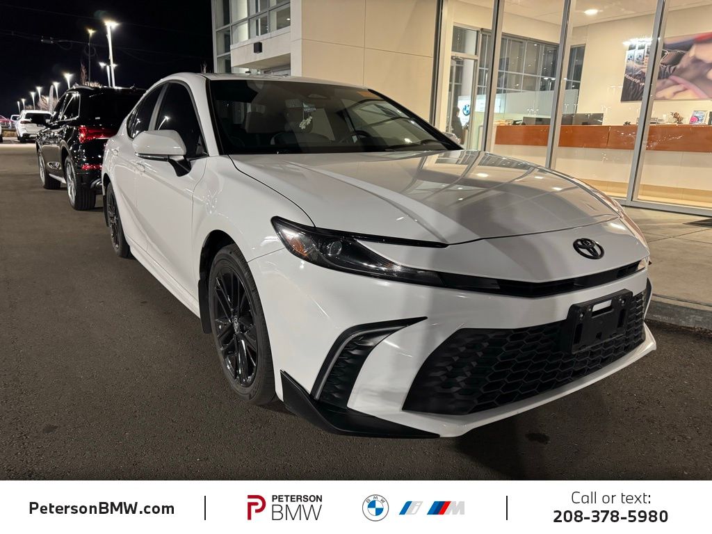 2025 Toyota Camry SE AWD