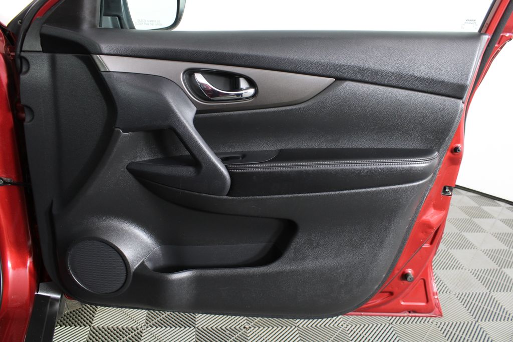 Used 2014 Nissan Rogue for sale in 
