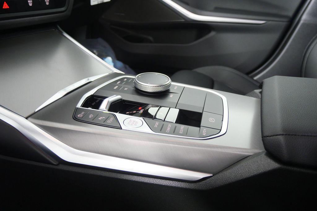 Thumbnail: 2026 BMW 3 Series - 24