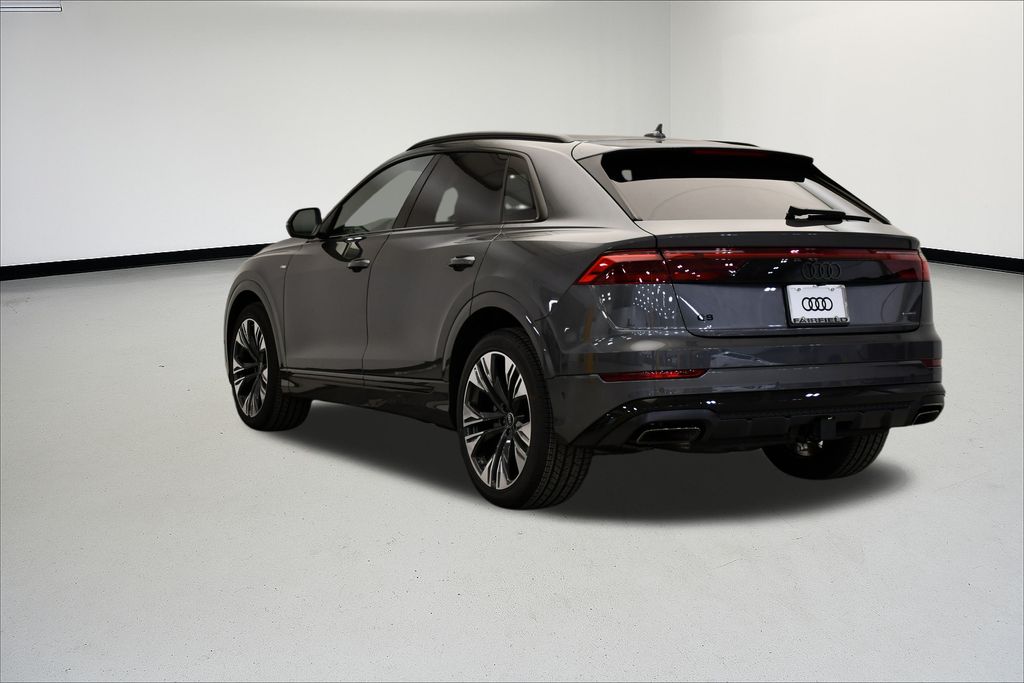 Thumbnail: 2026 Audi Q8 - 3