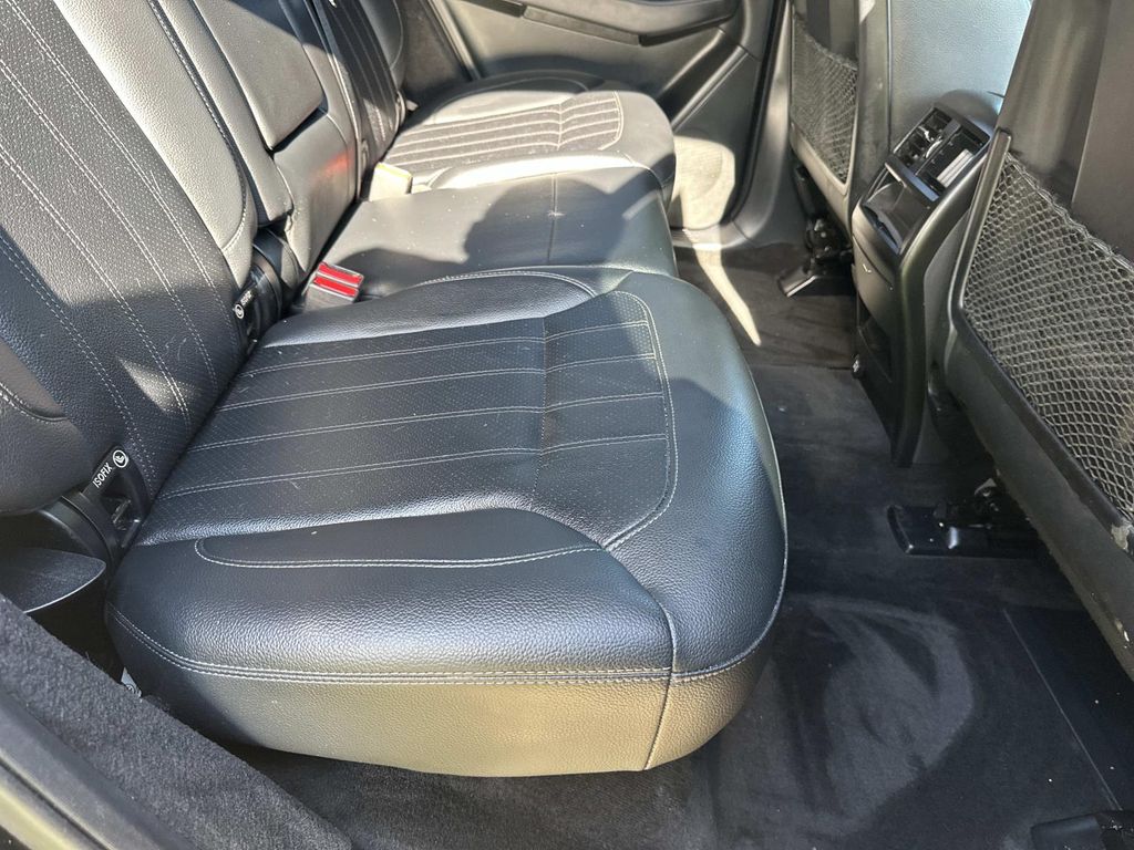 Thumbnail: 2017 Mercedes-Benz GLE - 26