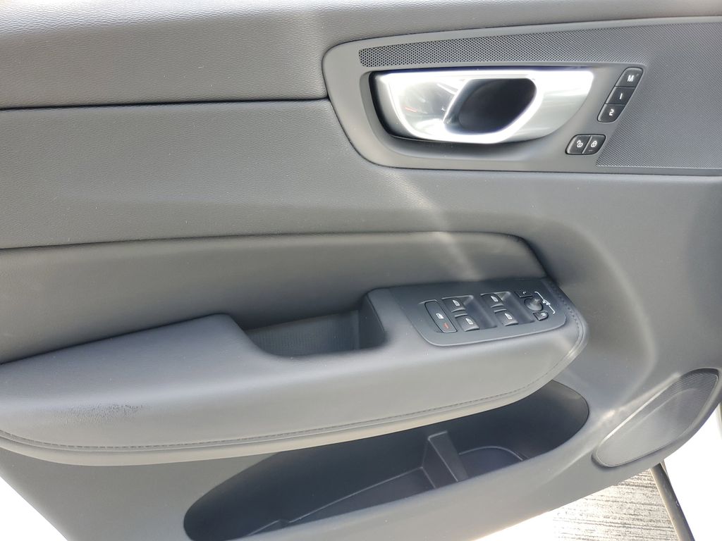 used 2024 Volvo XC60 car, priced at $31,895
