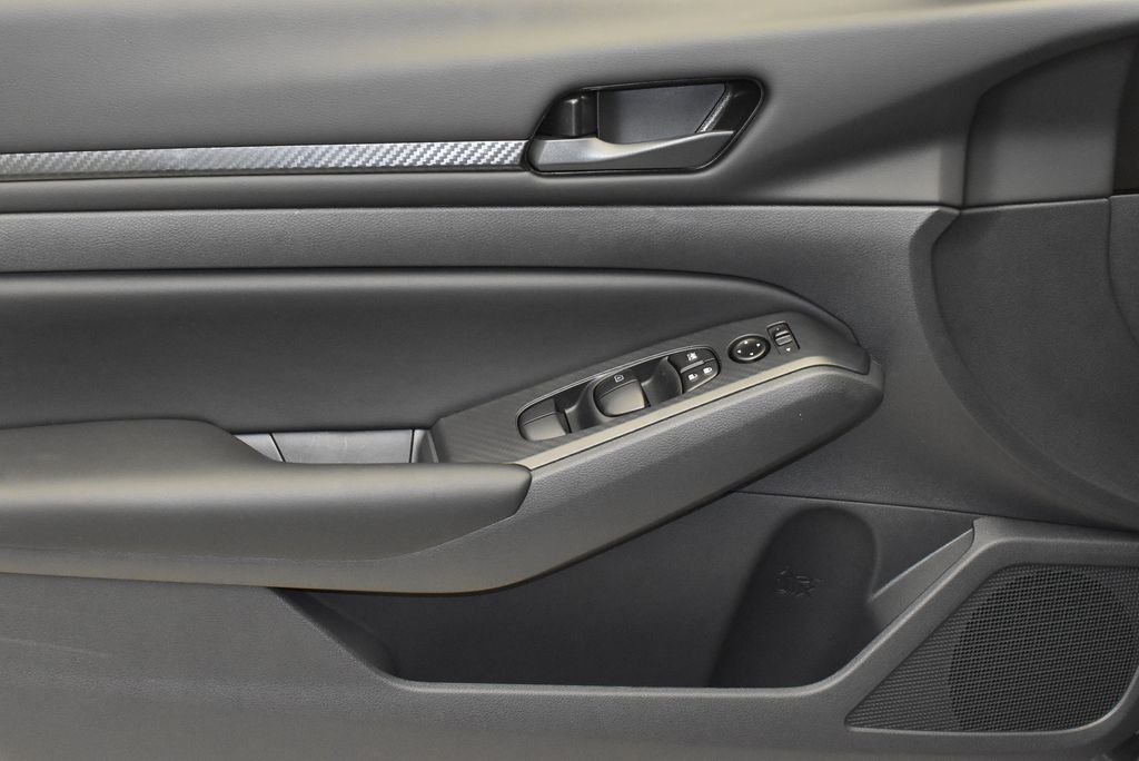 Thumbnail: 2025 Nissan Altima - 10