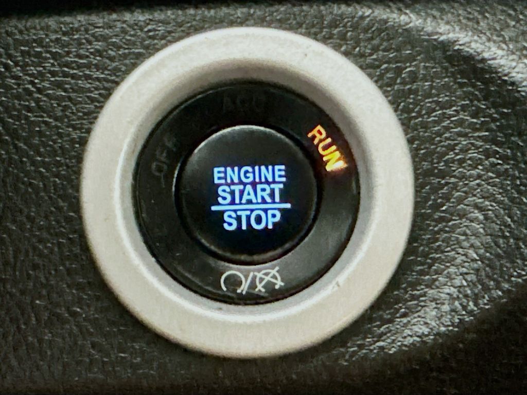 Used 2017 White Ram Laramie image 28