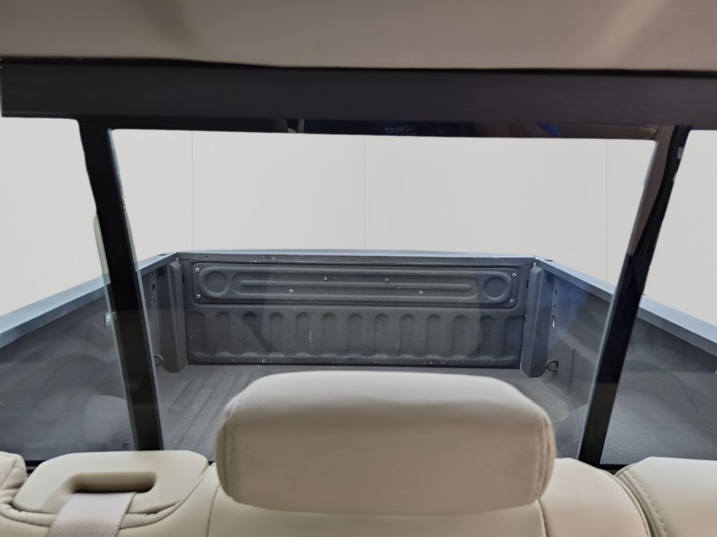 Used 2017 White Ram Laramie image 25