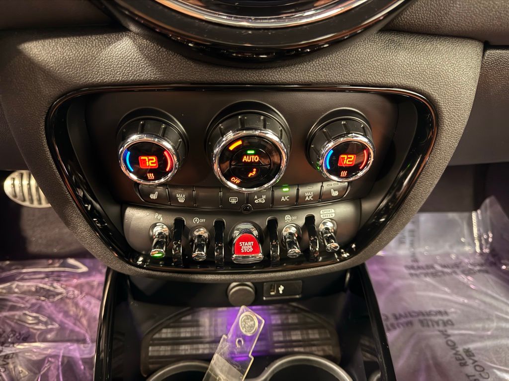 Thumbnail: 2023 MINI Cooper Clubman - 19