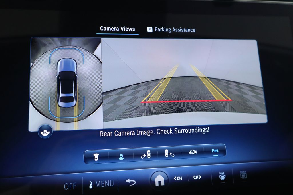 Thumbnail: 2025 Mercedes-Benz E-Class - 16