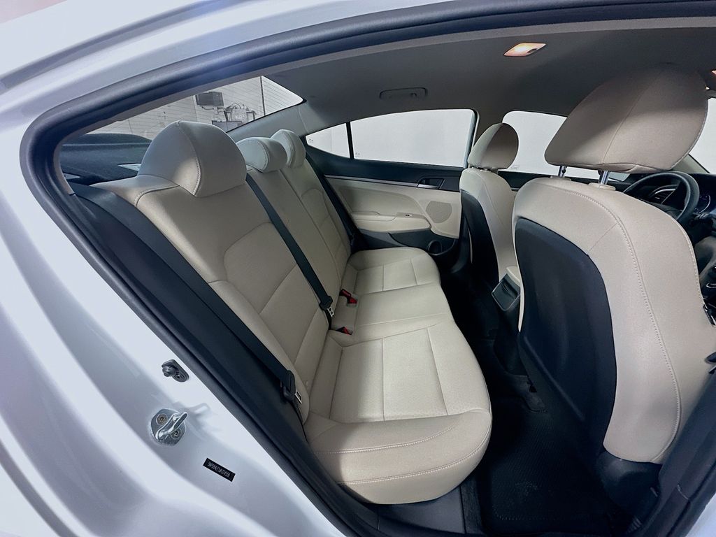 Thumbnail: 2018 Hyundai Elantra - 25