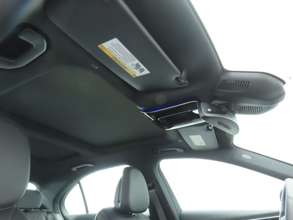 Thumbnail: 2025 Mercedes-Benz C-Class - 18