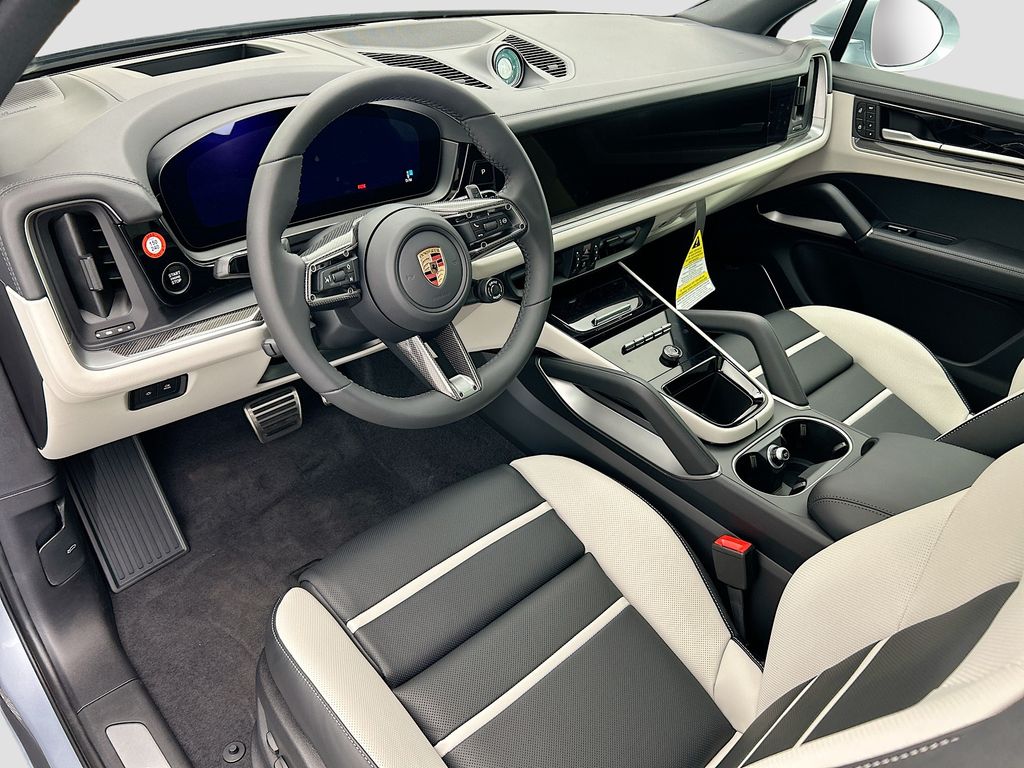 Thumbnail: 2026 Porsche Cayenne - 4