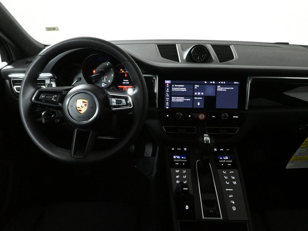 Thumbnail: 2026 Porsche Macan - 16