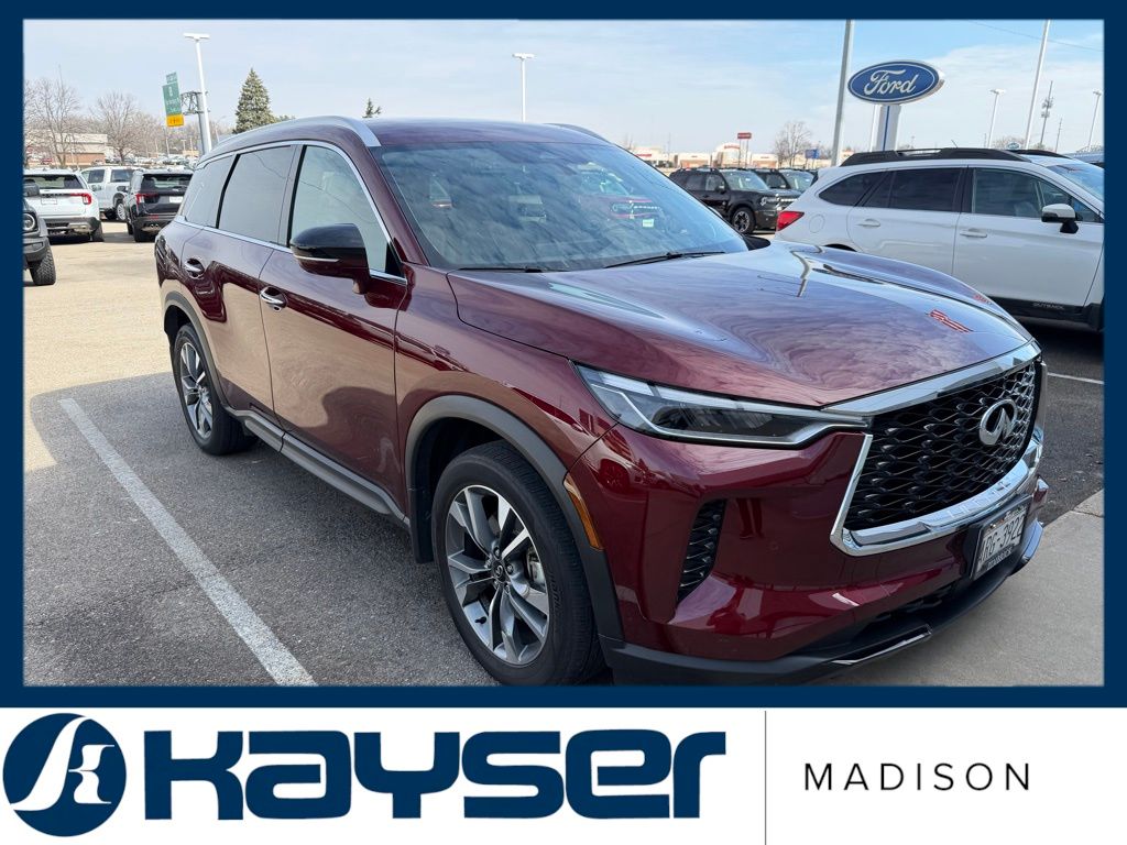 2023 INFINITI QX60 LUXE