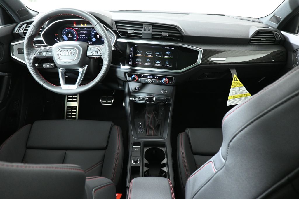 Thumbnail: 2025 Audi Q3 - 4