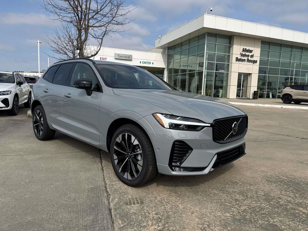 2026 Volvo XC60 B5 Plus