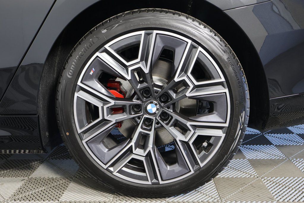 Thumbnail: 2026 BMW i5 - 10