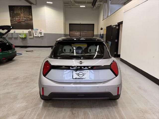 Thumbnail: 2026 MINI Cooper - 4