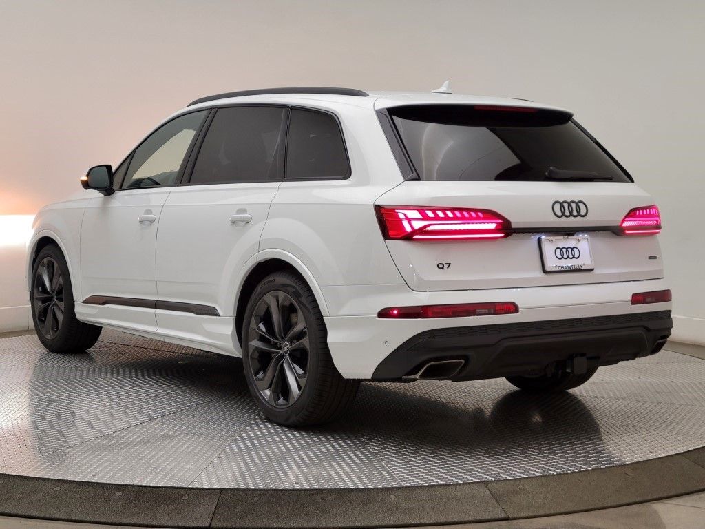 Thumbnail: 2026 Audi Q7 - 4