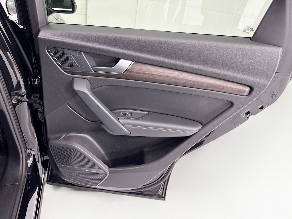 Thumbnail: 2023 Audi Q5 - 25