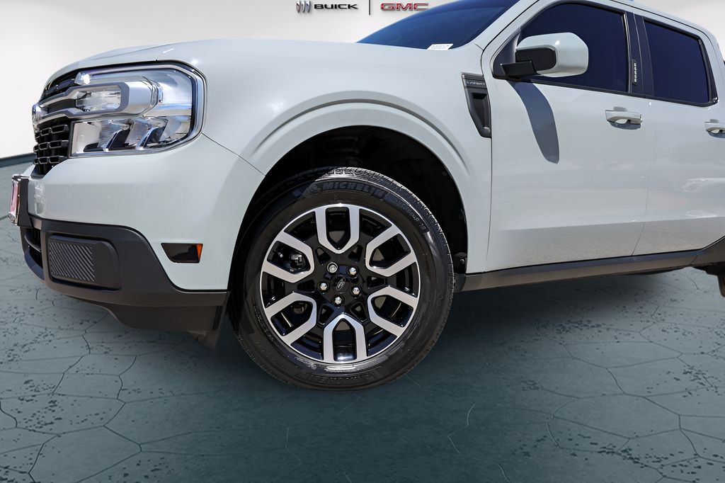View vehicle photo 4