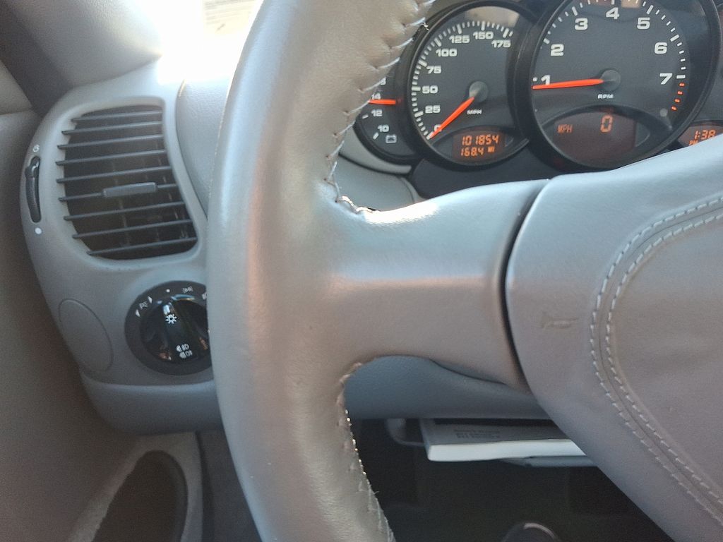 Thumbnail: 2001 Porsche 911 - 21